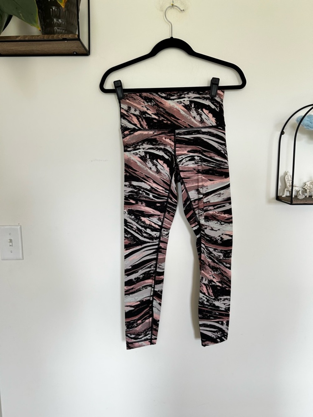Lululemon Wunder Under HR 25”‎ Tights Leggings Size 6